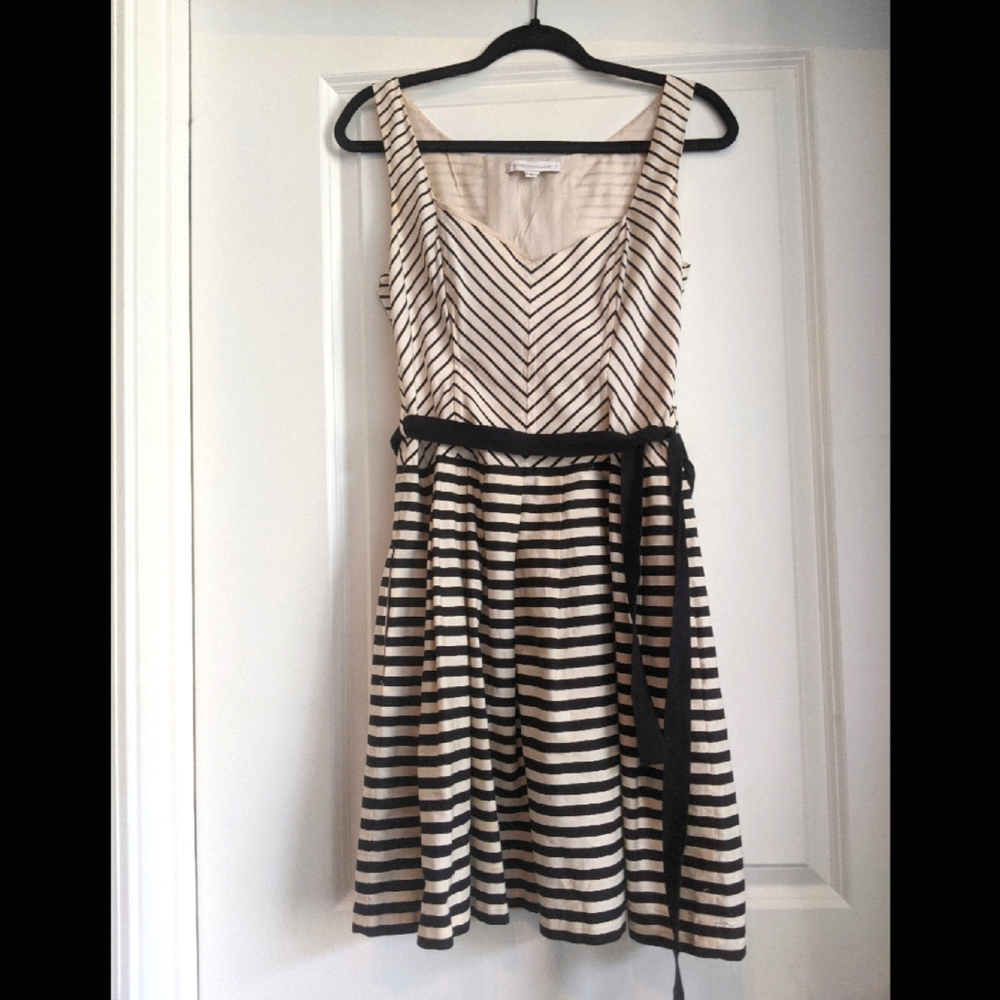 Corset black and white dress with boning and pockets